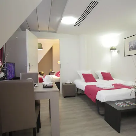 Odalys Centre Les Halles Aparthotel 4*