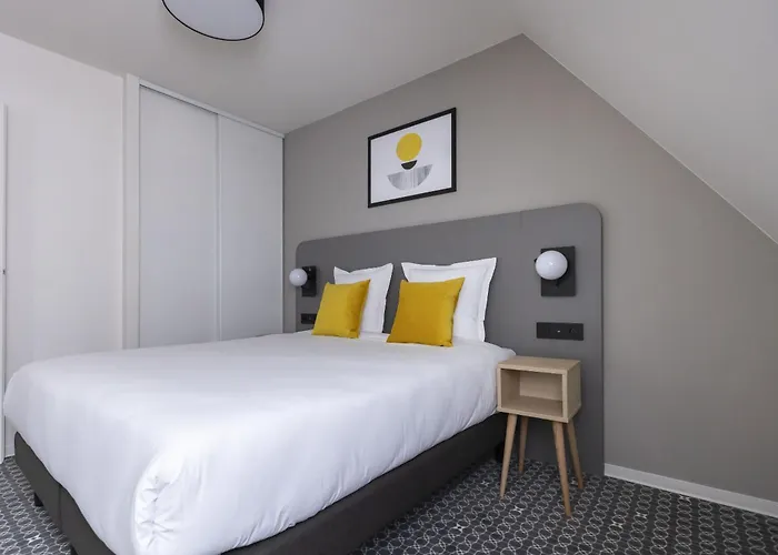 Aparthotel Odalys Centre Les Halles 4*