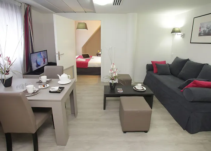 Odalys Centre Les Halles Aparthotel 4*